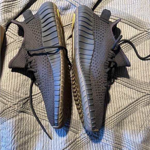 Yeezy 350 cinder sz 11 main image 9
